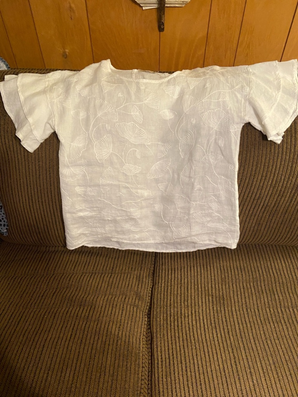 Women’s White Embroidered Short-Sleeve Top